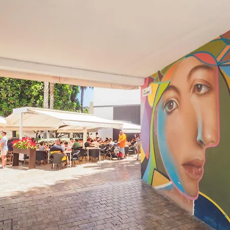 Cubo's Center El Molinillo Μάλαγα
