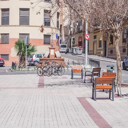 Cubo's Center El Molinillo Апартаменты Малага