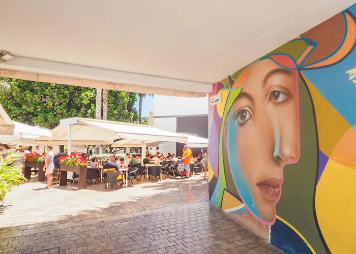 Cubo's Center El Molinillo مالقة